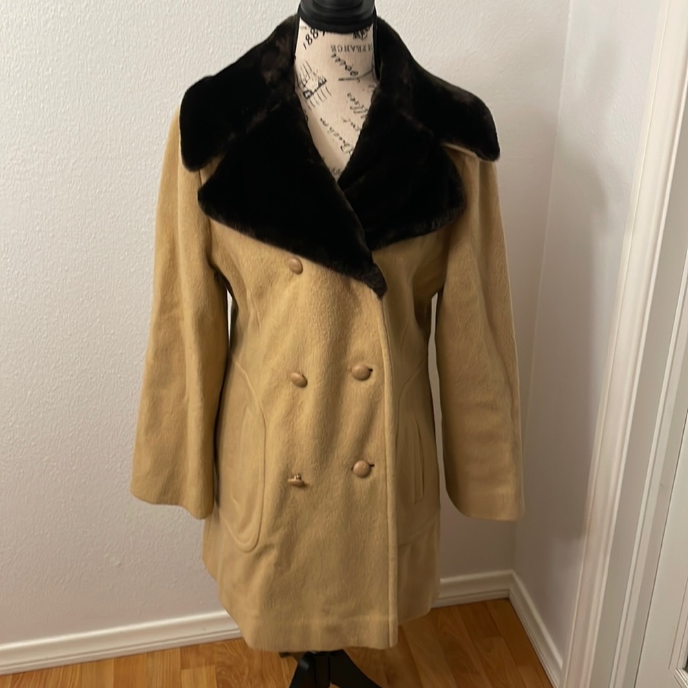 Vintage Betty Rose coat with faux fur collar